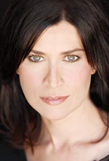 How tall is Nancy McKeon?